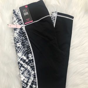 Victoria Secret VSX Leggings Large/Short